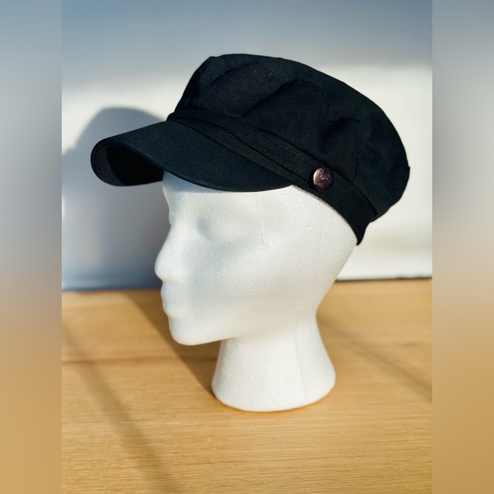 Black cotton fisherman’s cap